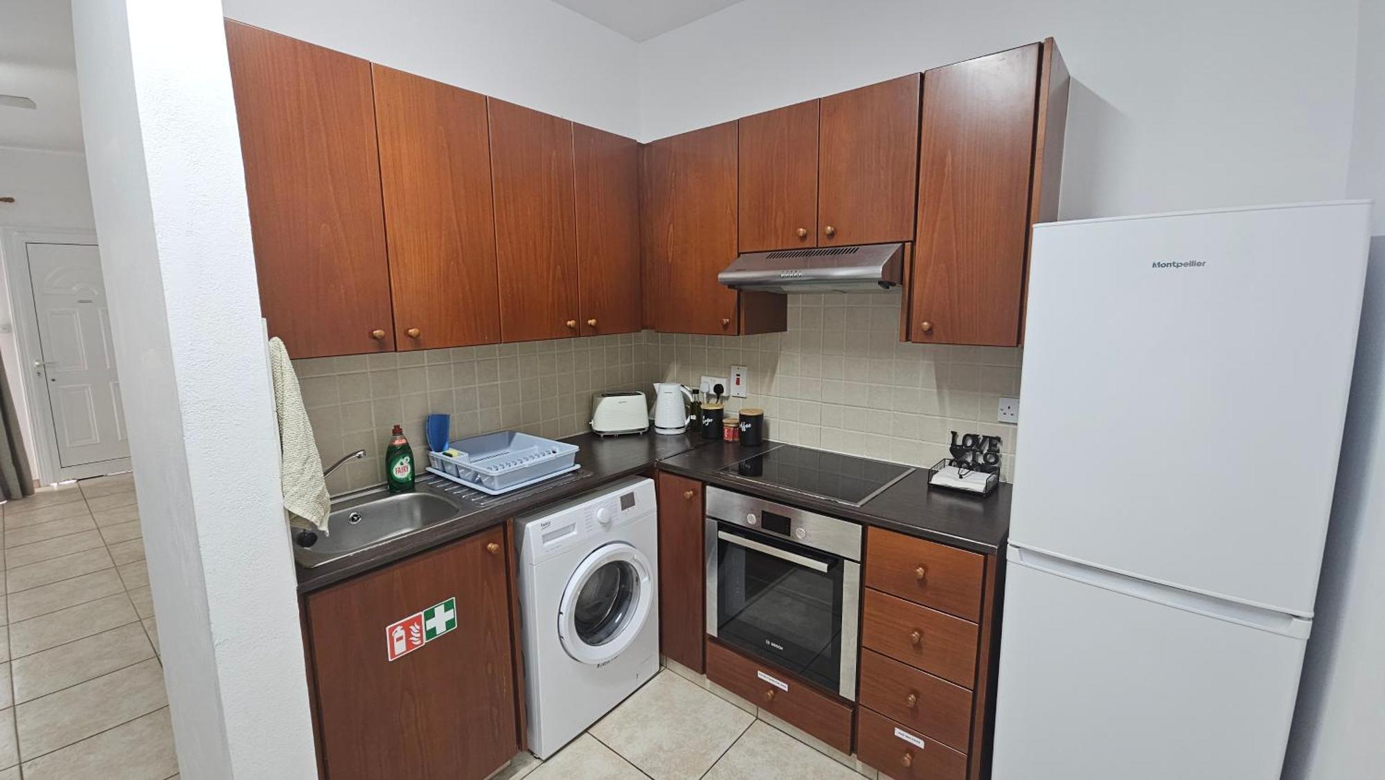 Peaceful With Double Bed - Oak Breeze * Paphos