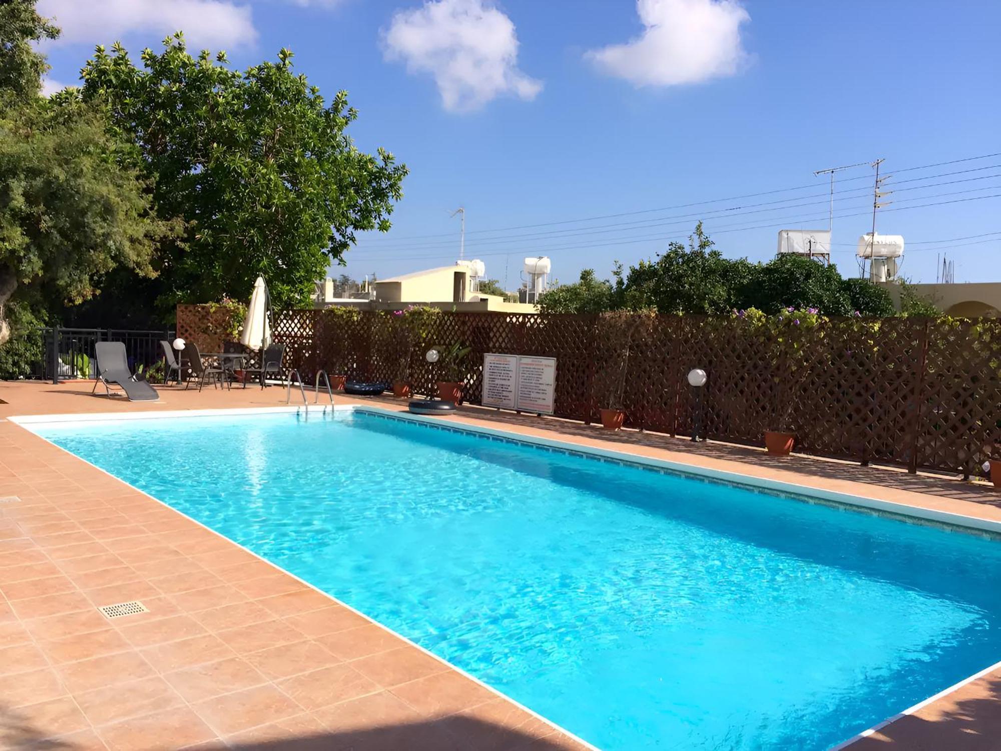 Peaceful With Double Bed - Oak Breeze